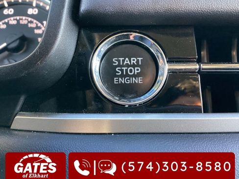 Used 2025 Mitsubishi Outlander SE AWD/4WD image 22
