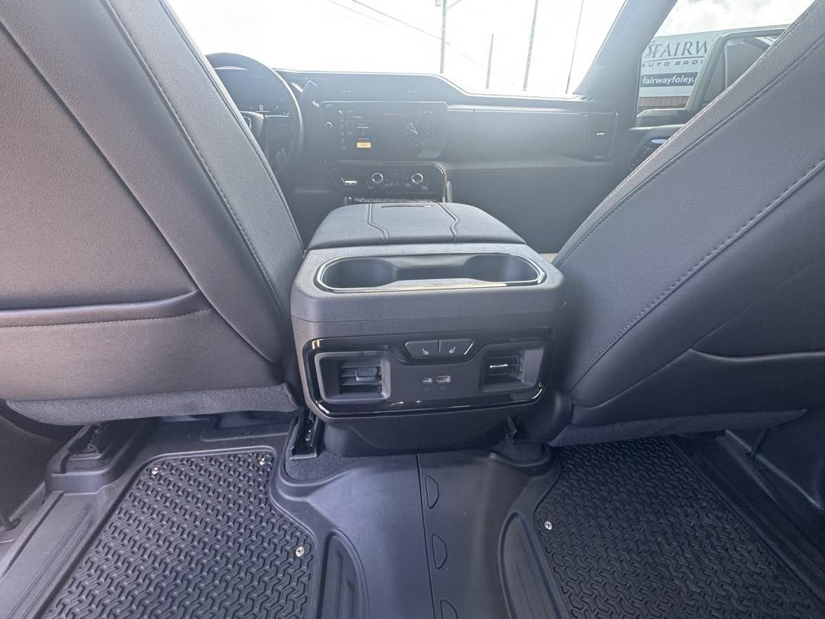 Used 2024 GMC Sierra 2500 AT4 w/ AT4 Premium Plus Package AWD/4WD image 25