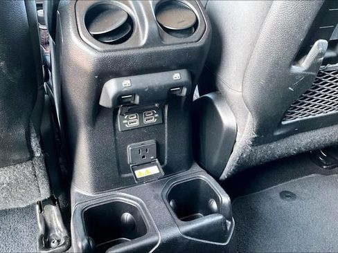 Used 2021 Jeep Wrangler Unlimited Rubicon w/ Dual Top Group AWD/4WD image 10