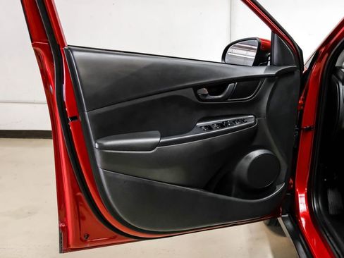 Used 2023 Hyundai Kona SE FWD image 40