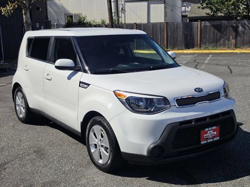 Used 2016 Kia Soul w/ Option Group 020 FWD image 13