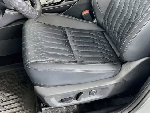 Used 2025 Mitsubishi Outlander SEL AWD/4WD image 22