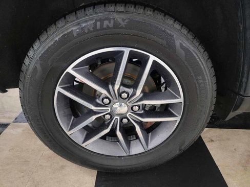 Used 2017 Jeep Grand Cherokee Limited image 50