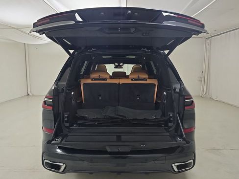 Certified 2024 BMW X7 xDrive40i w/ M Sport Package image 30