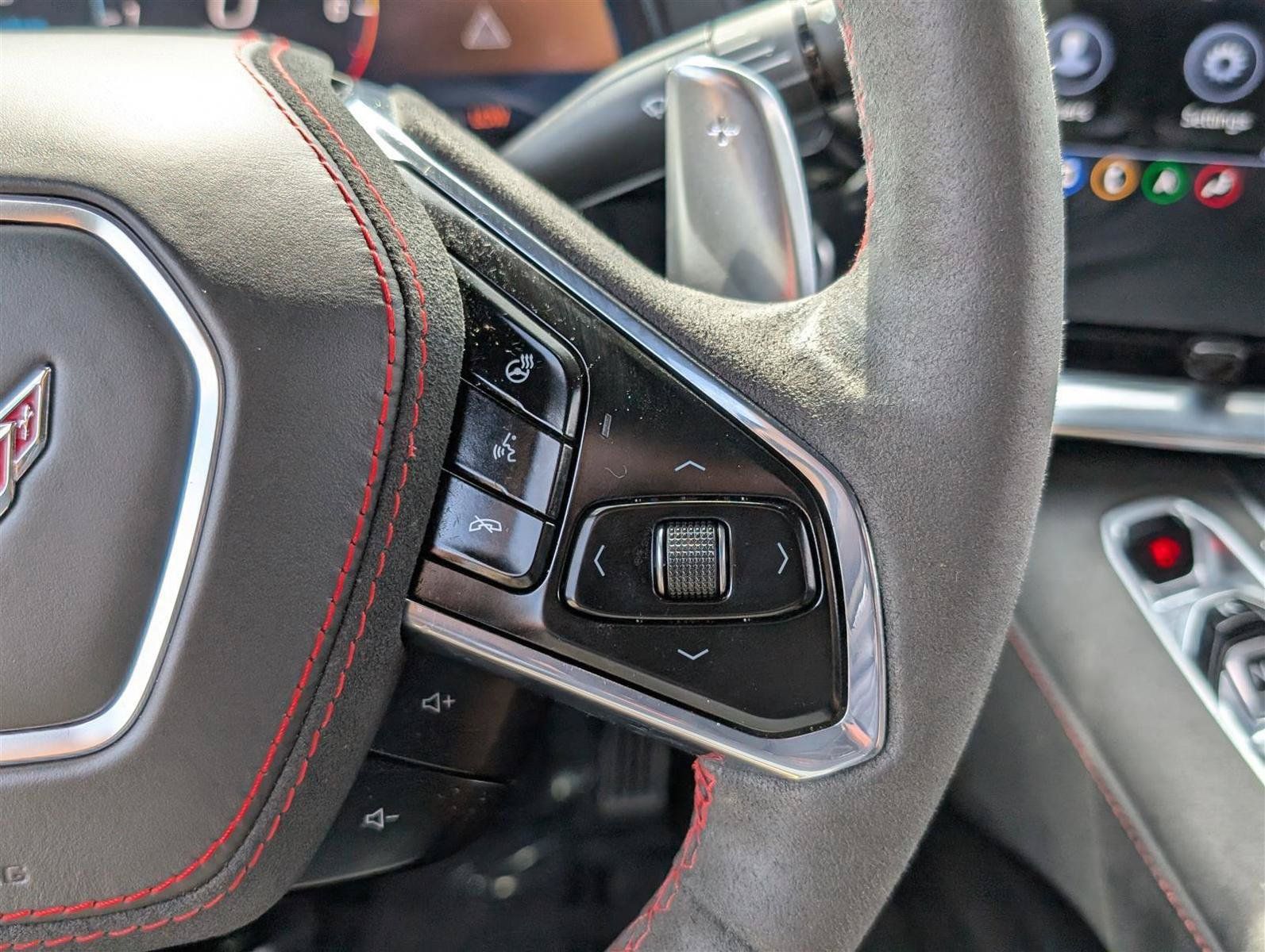 Used 2020 Chevrolet Corvette Stingray Premium Cpe w/ 3LT Preferred Equipment Group RWD image 24