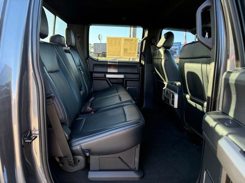 Used 2022 Ford F250 Lariat w/ FX4 Off-Road Package image 38