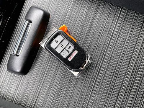 Used 2018 Honda Pilot Elite image 11