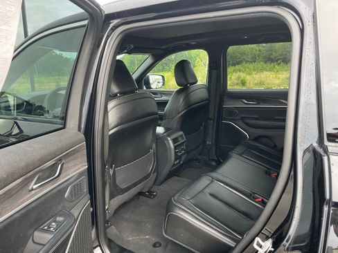 Used 2024 Jeep Grand Cherokee Limited 4xe AWD/4WD image 41