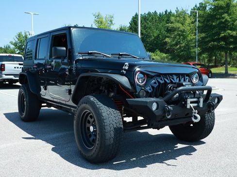 Used 2014 Jeep Wrangler Unlimited Sport w/ Quick Order Package 24S AWD/4WD image 2