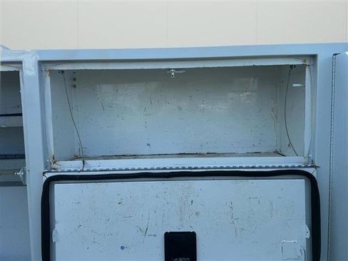 Used 2018 RAM 3500 Tradesman w/ Chrome Appearance Group RWD image 29