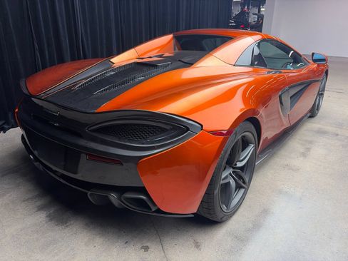 Used 2019 McLaren 570S Spider RWD image 4