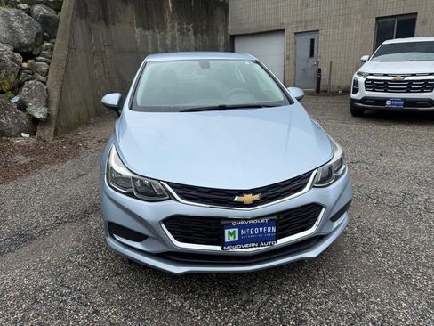 Used 2017 Chevrolet Cruze LS FWD image 10