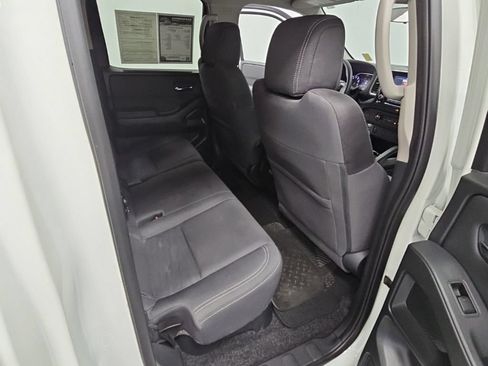 Used 2022 Nissan Frontier SV RWD image 32