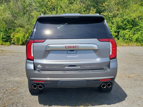 Used 2021 GMC Yukon XL Denali w/ Denali Premium Package AWD/4WD image 6