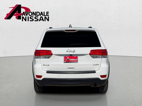 Used 2018 Jeep Grand Cherokee Laredo AWD/4WD image 5