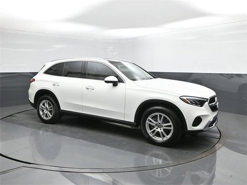 New 2025 Mercedes-Benz GLC 300 image 17