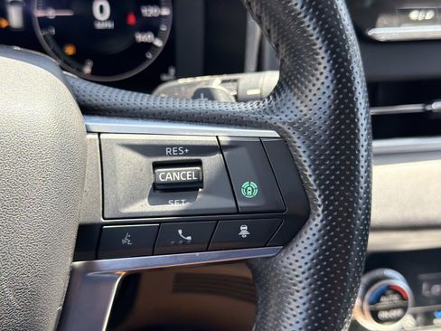 Used 2024 Mitsubishi Outlander 4WD Plug-In Hybrid image 19