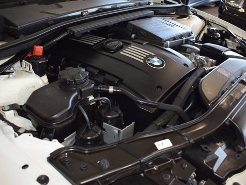 Used 2013 BMW 335is Convertible image 31