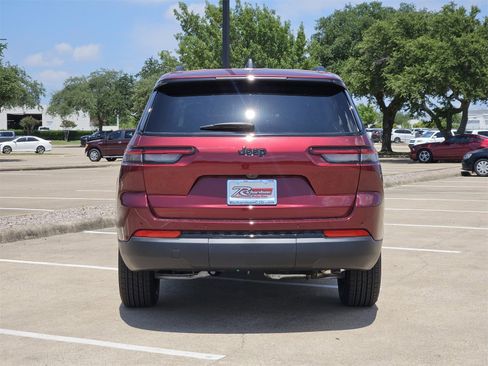 New 2025 Jeep Grand Cherokee L Altitude image 5