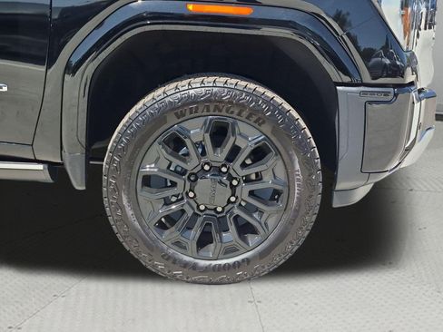 New 2026 GMC Sierra 2500 Denali w/ Denali Reserve Package AWD/4WD image 33