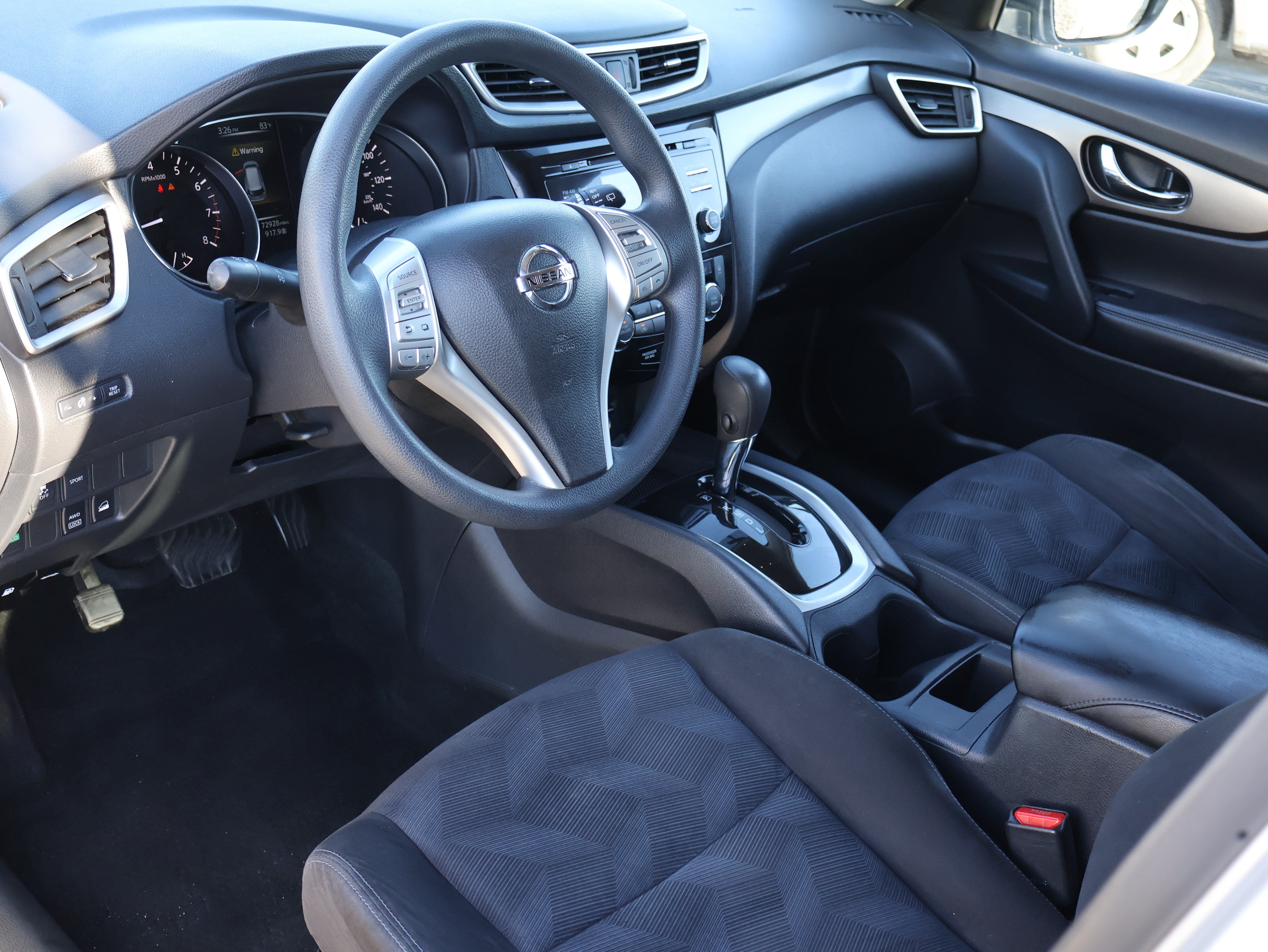 Used 2015 Nissan Rogue SV AWD/4WD image 26