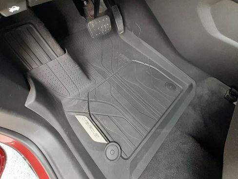 Used 2020 Chevrolet Traverse LT w/ LPO, Floor Liner Package AWD/4WD image 31