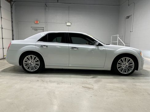 Used 2013 Chrysler 300 C w/ Light Group image 2