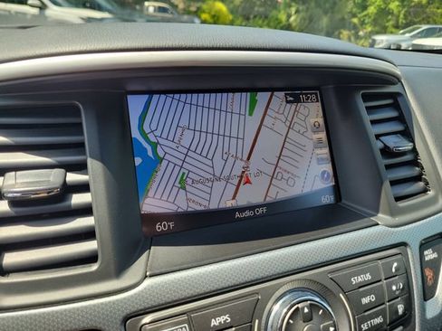 Used 2020 Nissan Pathfinder SL FWD image 28