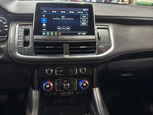 Used 2021 GMC Yukon AT4 w/ Rear Media and Nav Package AWD/4WD image 31