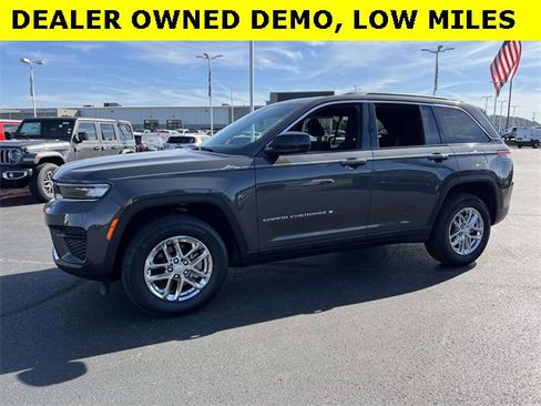 Certified 2025 Jeep Grand Cherokee Laredo X w/ Luxury Tech Group I image 3