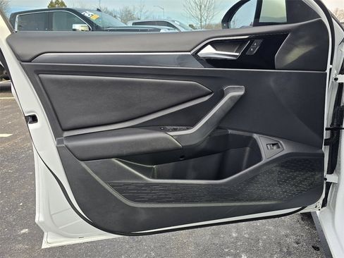 Used 2021 Volkswagen Jetta GLI Autobahn image 11