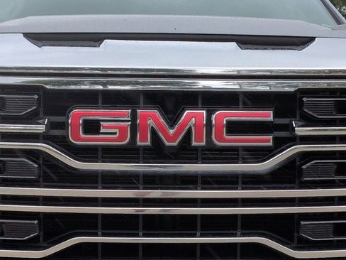 Used 2026 GMC Sierra 1500 SLT AWD/4WD image 7