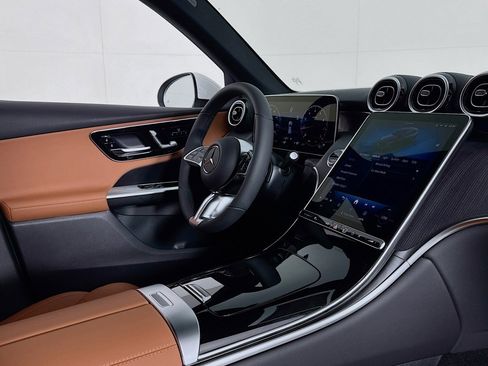 New 2026 Mercedes-Benz GLC 300 image 15