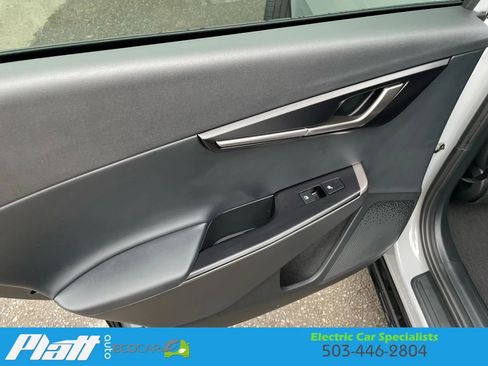 Used 2025 Kia EV6 Wind image 37