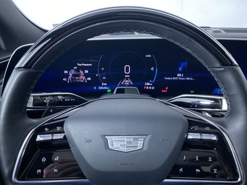 Certified 2024 Cadillac Lyriq Luxury image 3