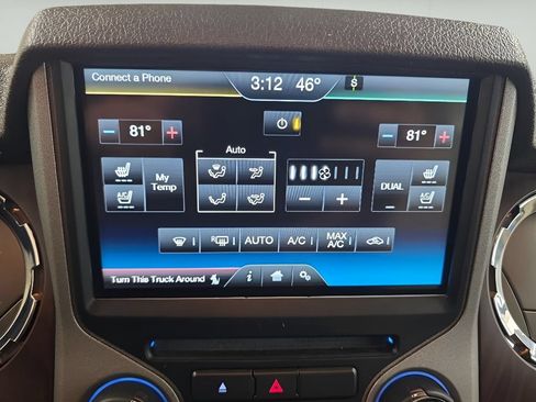 Used 2016 Ford F350 Lariat w/ Lariat Interior Package AWD/4WD image 11