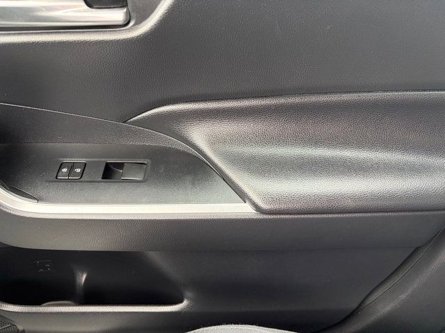 Used 2019 Toyota RAV4 XLE FWD image 22