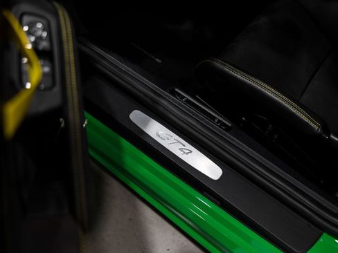 Used 2021 Porsche 718 Cayman GT4 image 10