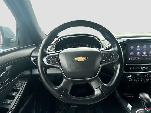 Used 2023 Chevrolet Traverse RS FWD image 11