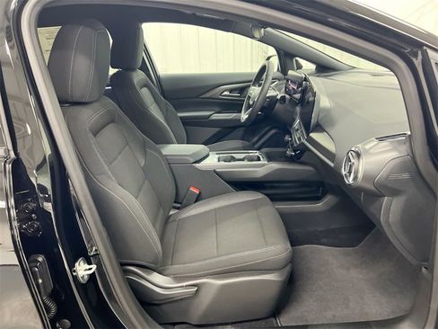 New 2026 Chevrolet Equinox EV LT image 22