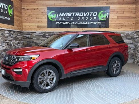 Used 2023 Ford Explorer XLT w/ Equipment Group 202A AWD/4WD image 5