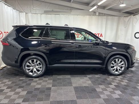 New 2026 Toyota Grand Highlander AWD image 10