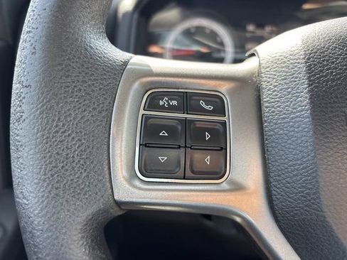 Used 2022 RAM 1500 Classic SLT AWD/4WD image 22