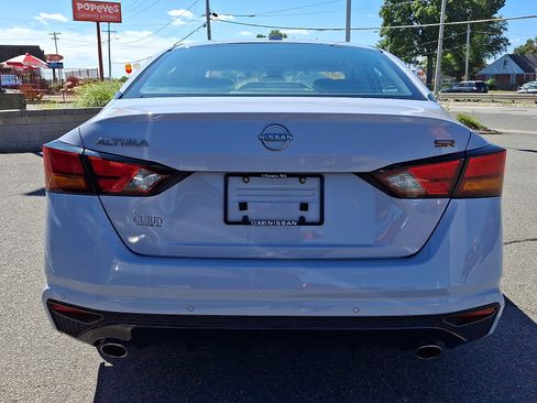 Used 2024 Nissan Altima 2.5 SR FWD image 6