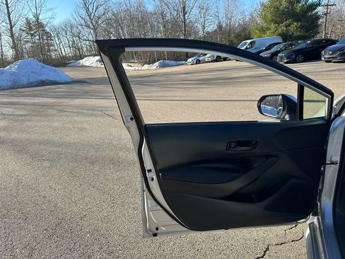 Certified 2024 Toyota Corolla LE image 28