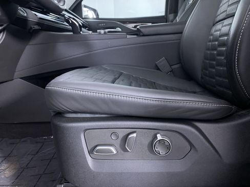 Certified 2023 Cadillac Escalade ESV Premium Luxury Platinum image 10