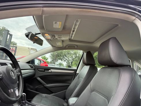 Used 2015 Volkswagen Passat TDI SE FWD image 14