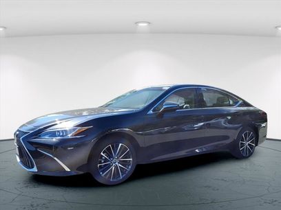 New 2025 Lexus ES 300h w/ Premium Package
