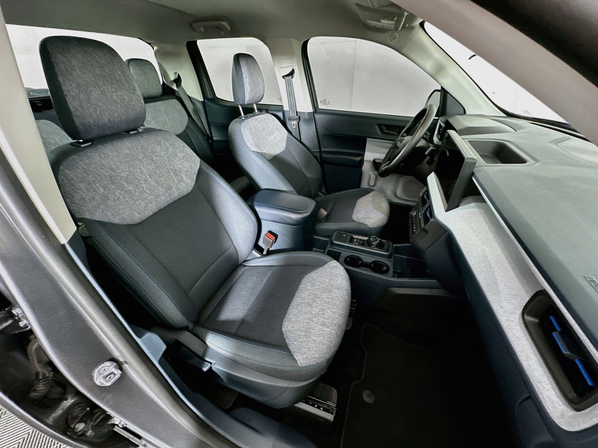 Used 2025 Ford Maverick XLT FWD image 30