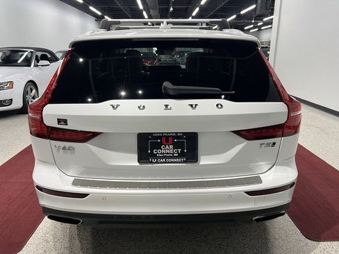 Used 2020 Volvo V60 T5 Cross Country w/ Protection Package Premier image 15